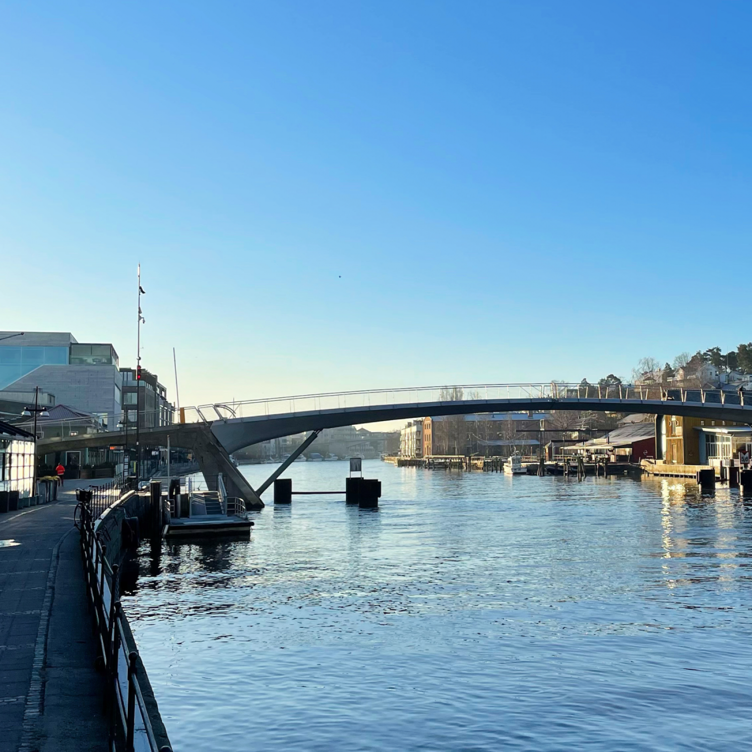 0872234F-FDD3-40B3-9611-E6A59C98CCF8 1